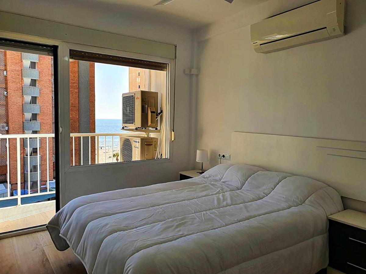 First Line Apartment With 3 Bedrooms And Seaviews Benidorm Luaran gambar