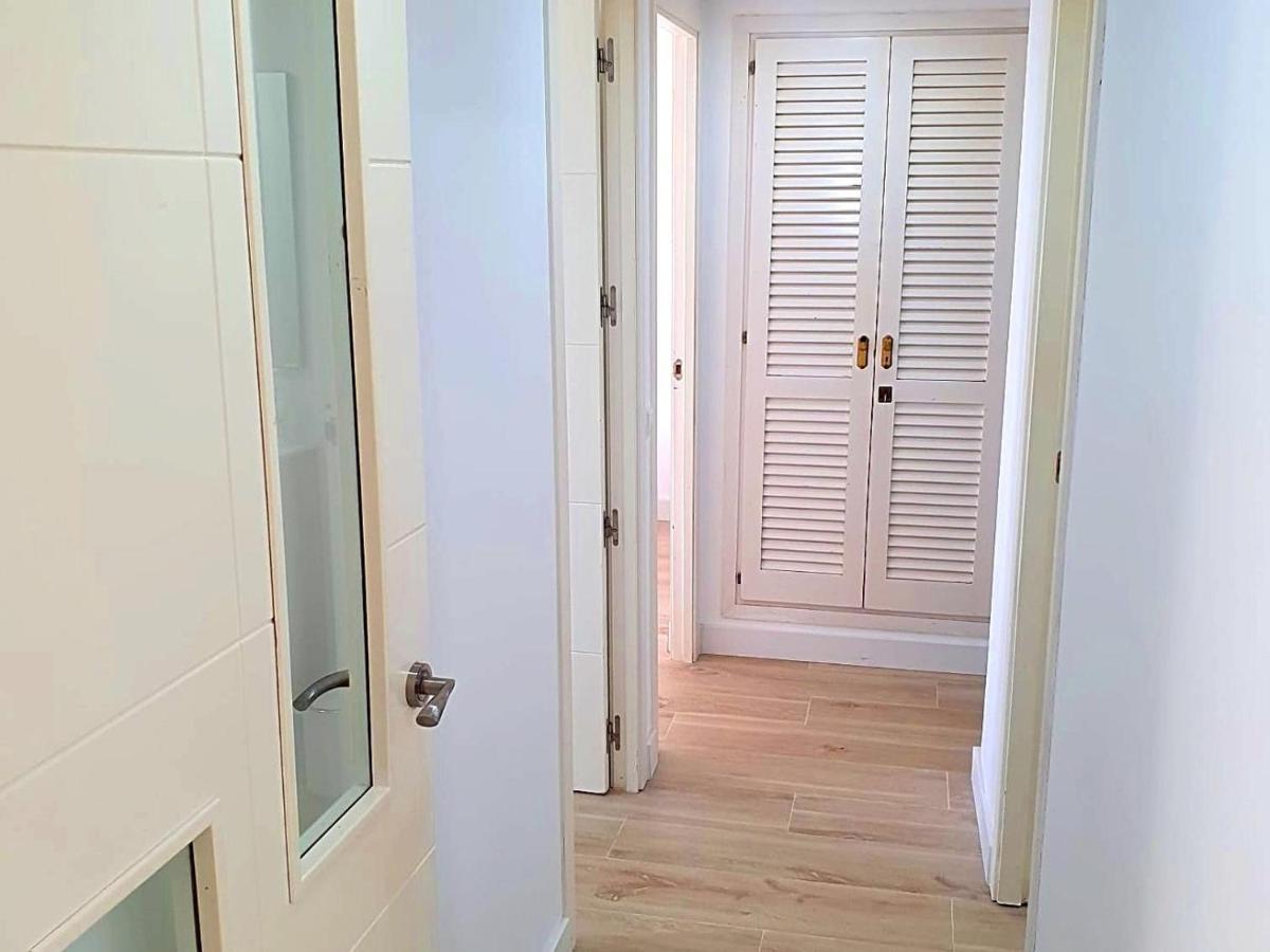 First Line Apartment With 3 Bedrooms And Seaviews Benidorm Luaran gambar