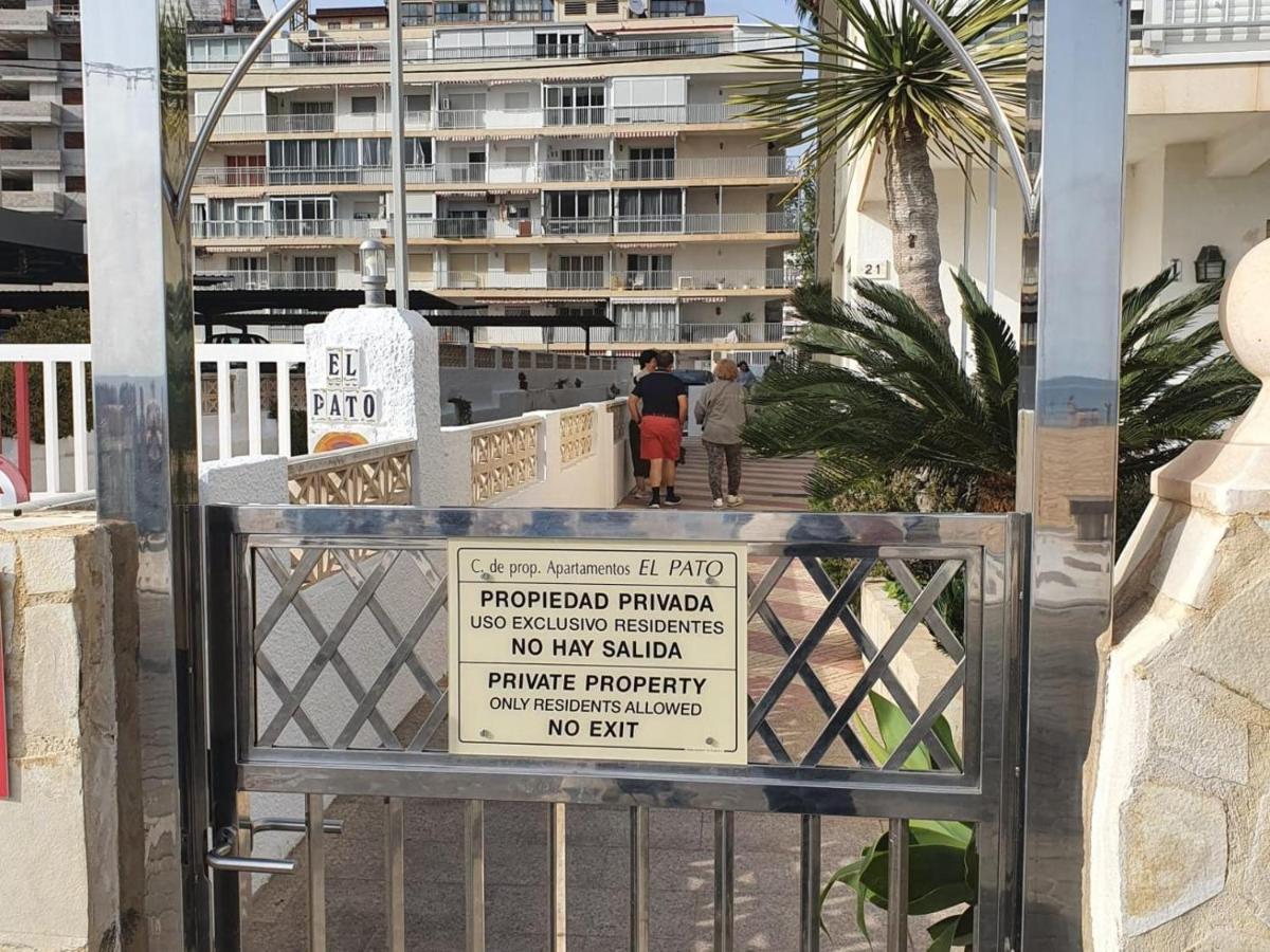 First Line Apartment With 3 Bedrooms And Seaviews Benidorm Luaran gambar
