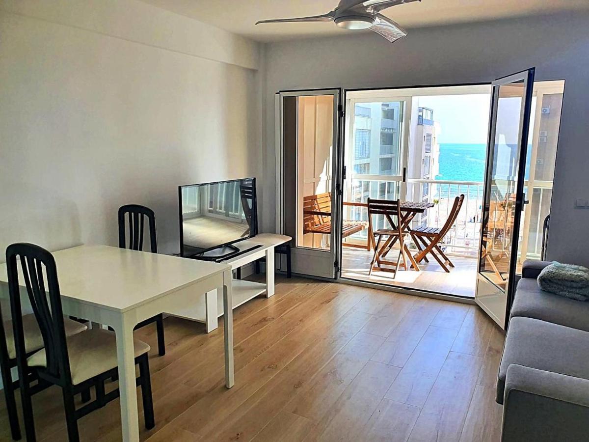 First Line Apartment With 3 Bedrooms And Seaviews Benidorm Luaran gambar