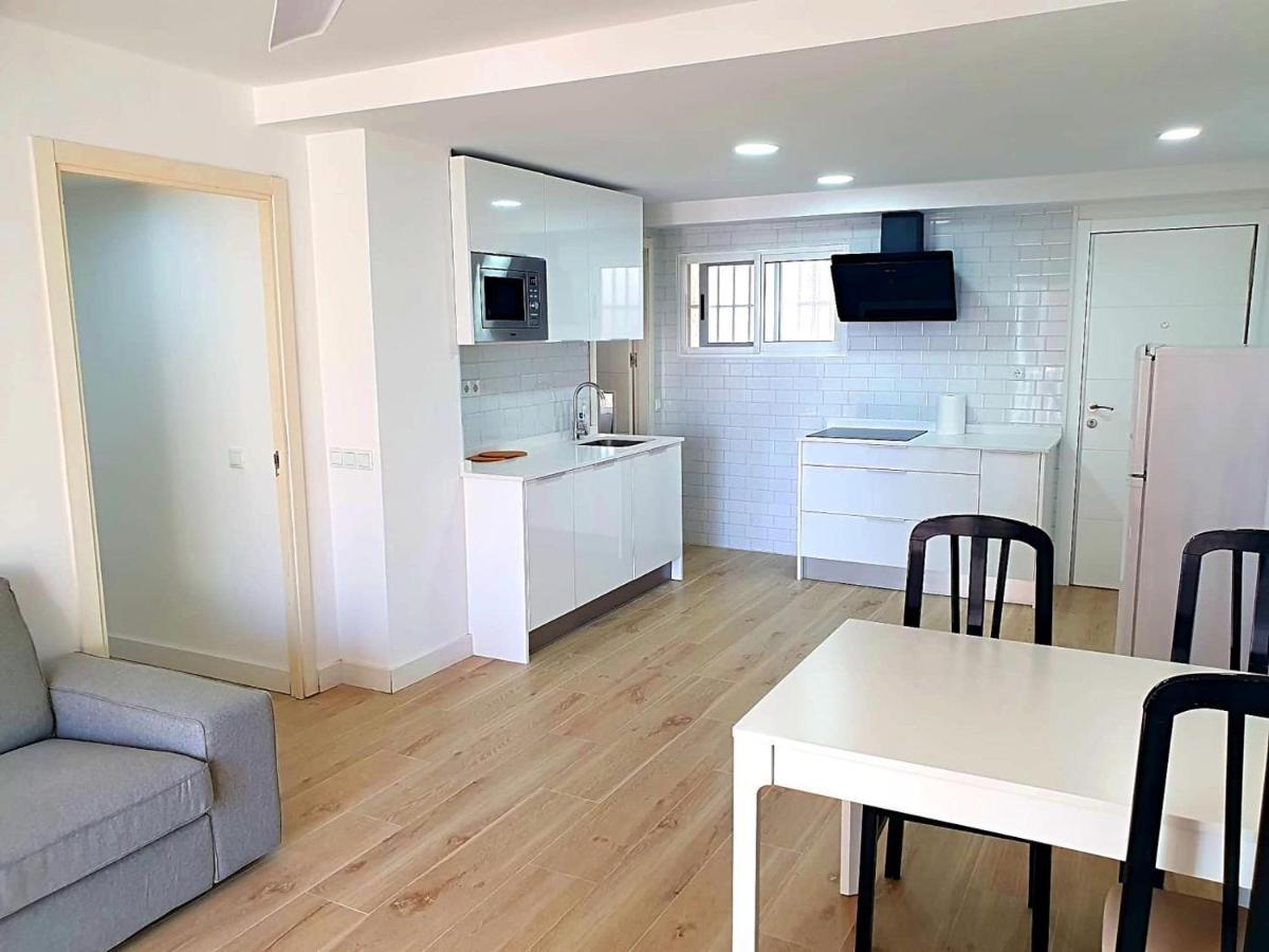 First Line Apartment With 3 Bedrooms And Seaviews Benidorm Luaran gambar